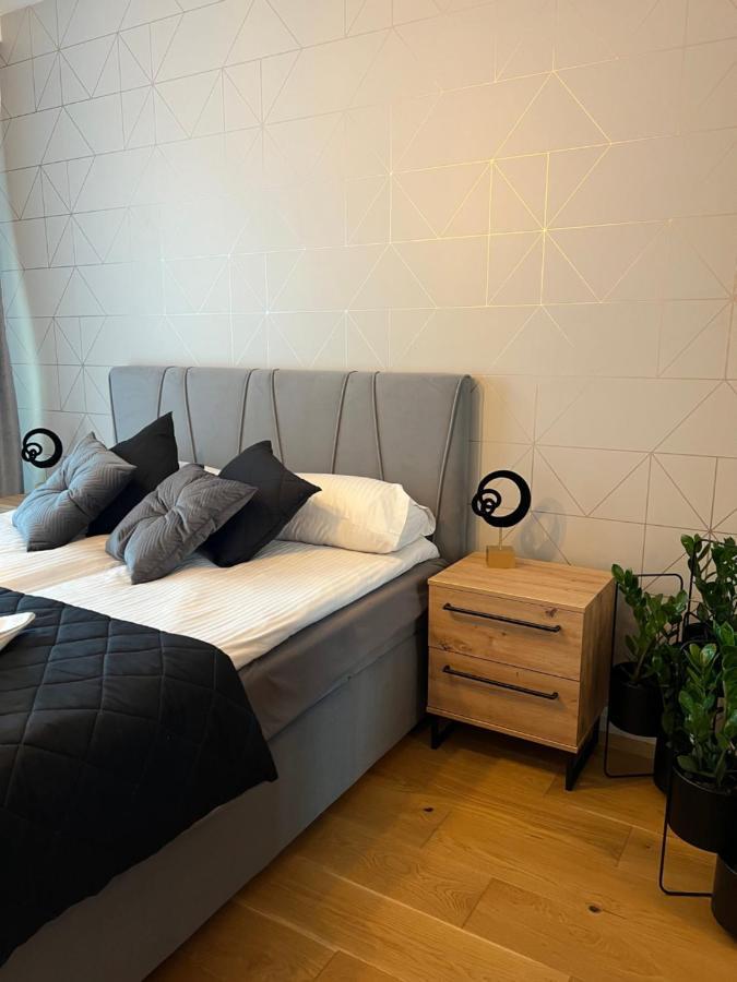 Family & Business Elegant Apartments, Kadzielnia, Wdk, Stadion Korona -1 Bedroom, Terrace, Garage, New! Kielce Bagian luar foto